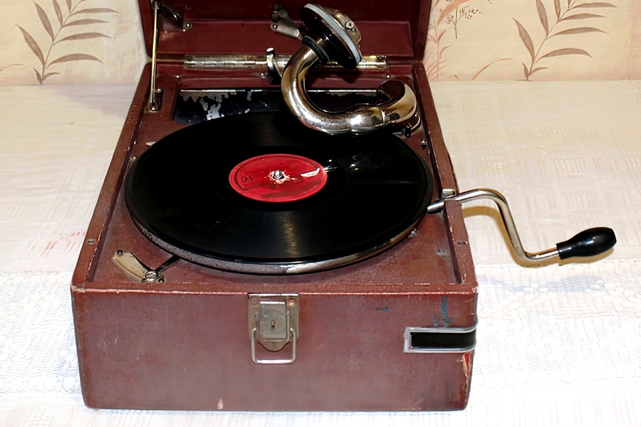 Патефон Гагариных