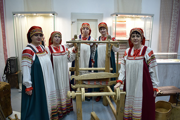 Пришло чудо, стало в угол