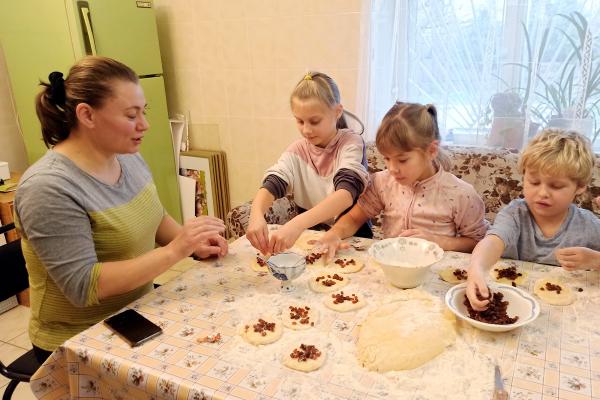 В музее плюшками баловались