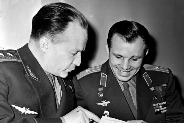 «Наш суровый батька» «Наш суровый батька»