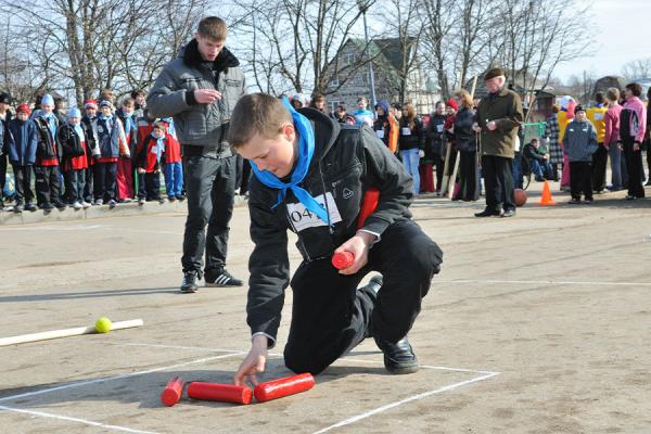 «… А дети на свете играют в Гагарина» в честь Дня космонавтики