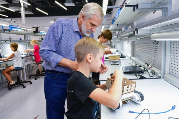 Гагарин держит курс на Сириус