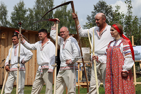 Запах сена – запах счастья!.. Запах сена – запах счастья!..