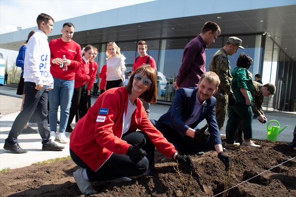 «Цветами улыбается земля» «Цветами улыбается земля»