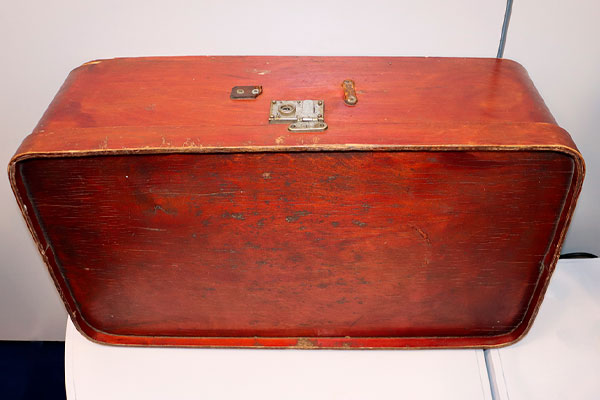 Чемодан «Фанеротрест»