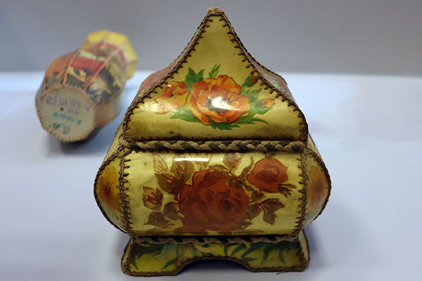 Шкатулки из открыток