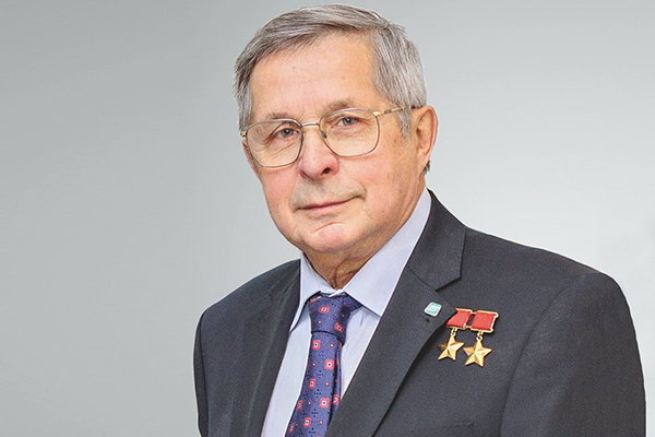 Савиных Виктор Петрович. Космонавт № 50/100 Савиных Виктор Петрович. Космонавт № 50/100