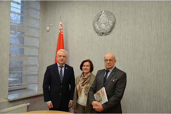 Международные ориентиры. Дружеский диалог культур продолжается. Международные ориентиры. Дружеский диалог культур продолжается.