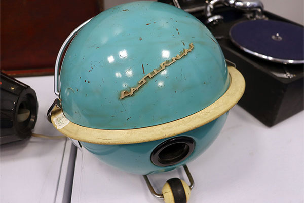 Пылесос "Saturnas" (Сатурн)