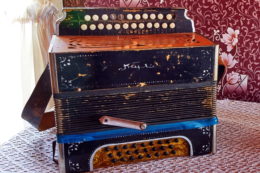 Гармонь Алексея Ивановича Гагарина
