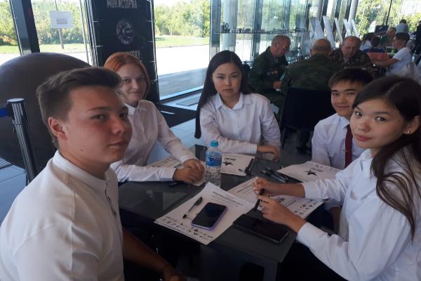 В Парке покорителей космоса прошел «Диктант Победы» В Парке покорителей космоса прошел «Диктант Победы»