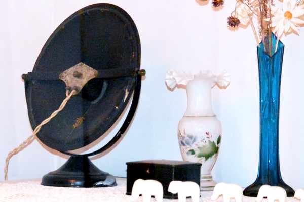 Предмет с выставки. Репродукторы-колокольчики и Абонентские громкоговорители