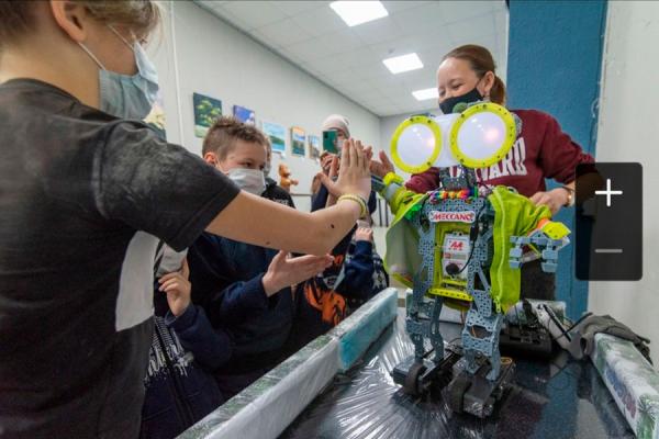 Интерактивный робозоопарк!