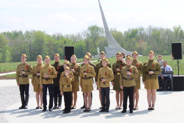 «Нам жить и помнить!» «Нам жить и помнить!»