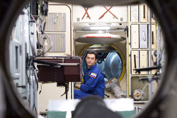 Новости ЦПК: Космонавт Константин Борисов «прожил» рабочий день на российском сегменте МКС