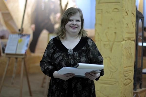 Поздравляем заведующую отделом Музея-заповедника Ю.А. Гагарина Александру Осьминину с приемом в члены Союза художников России Поздравляем заведующую отделом Музея-заповедника Ю.А. Гагарина Александру Осьминину с приемом в члены Союза художников России