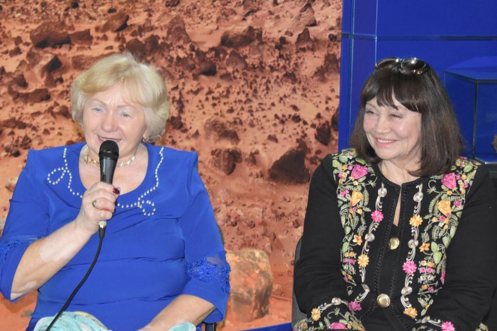 Гагарин — герой нашего времени