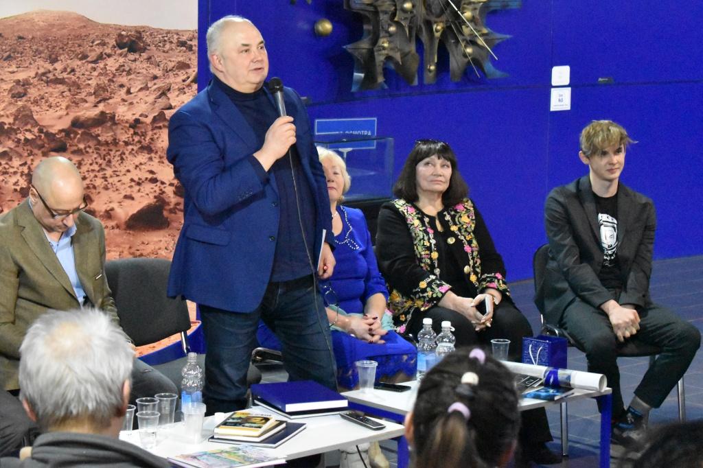 Гагарин — герой нашего времени